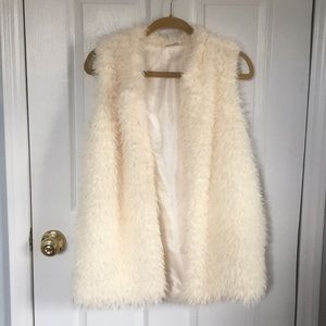 BOBBI BROOKS FAUX FUR VEST. NWOT